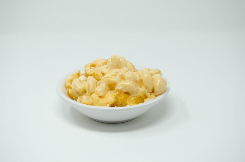 macaroni and cheese, macaroni, cheese, side, meal, lunch, dinner, pasta, italian, cuisine, kids